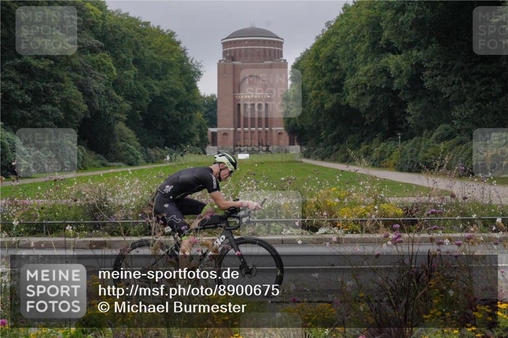 14.09.2025 - Stadtparktriathlon Michael Burmester http://msf.ph/oto/8900675 14.09.2025 09:19:56 Radfahren 306, 333, 366, 438, 442 meine-sportfotos.de