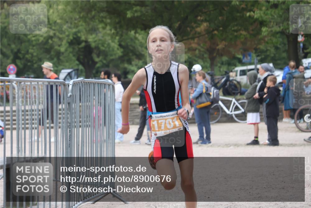14.09.2025 - Stadtparktriathlon Strokosch-Dieckow http://msf.ph/oto/8900676 14.09.2025 14:39:51 Ziel 1535, 1701, 1736 meine-sportfotos.de