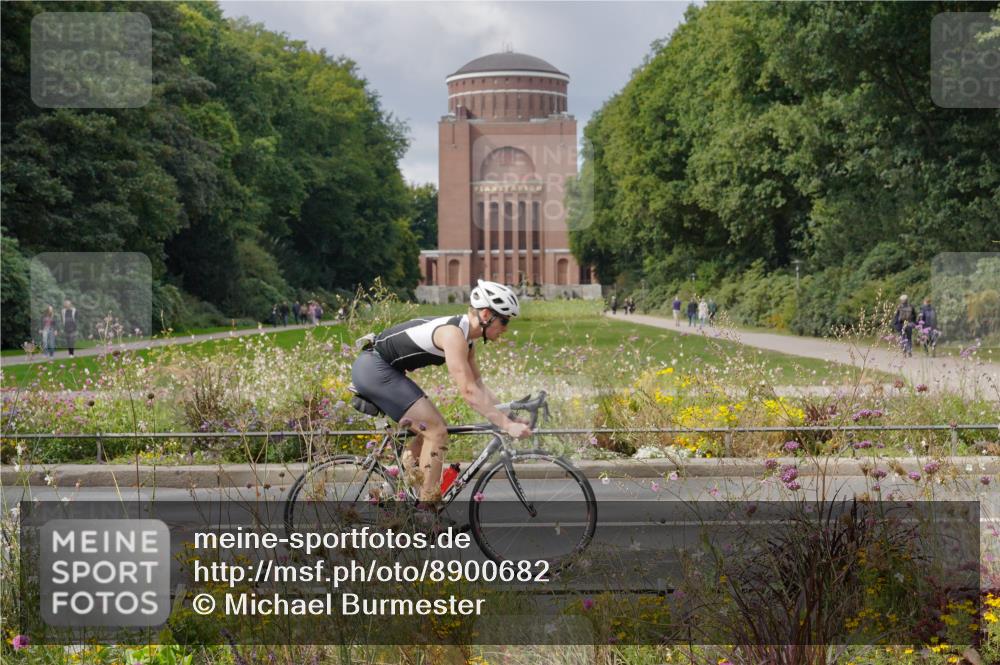 14.09.2025 - Stadtparktriathlon Michael Burmester http://msf.ph/oto/8900682 14.09.2025 13:06:31 Radfahren 1371, 1381, 1391, 1413, 1452 meine-sportfotos.de