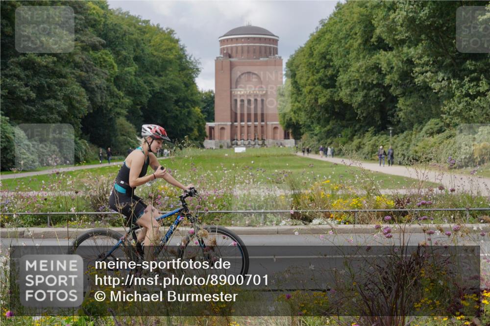 14.09.2025 - Stadtparktriathlon Michael Burmester http://msf.ph/oto/8900701 14.09.2025 13:06:47 Radfahren 1442, 1446, 1495 meine-sportfotos.de
