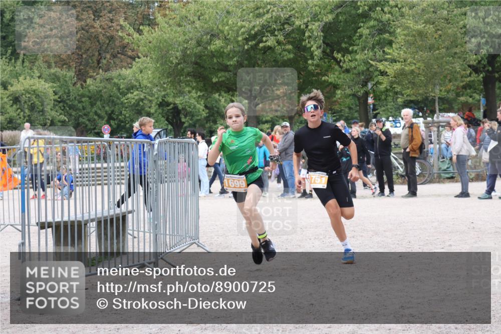 14.09.2025 - Stadtparktriathlon Strokosch-Dieckow http://msf.ph/oto/8900725 14.09.2025 14:40:18 Ziel 1699, 1751, 1778 meine-sportfotos.de