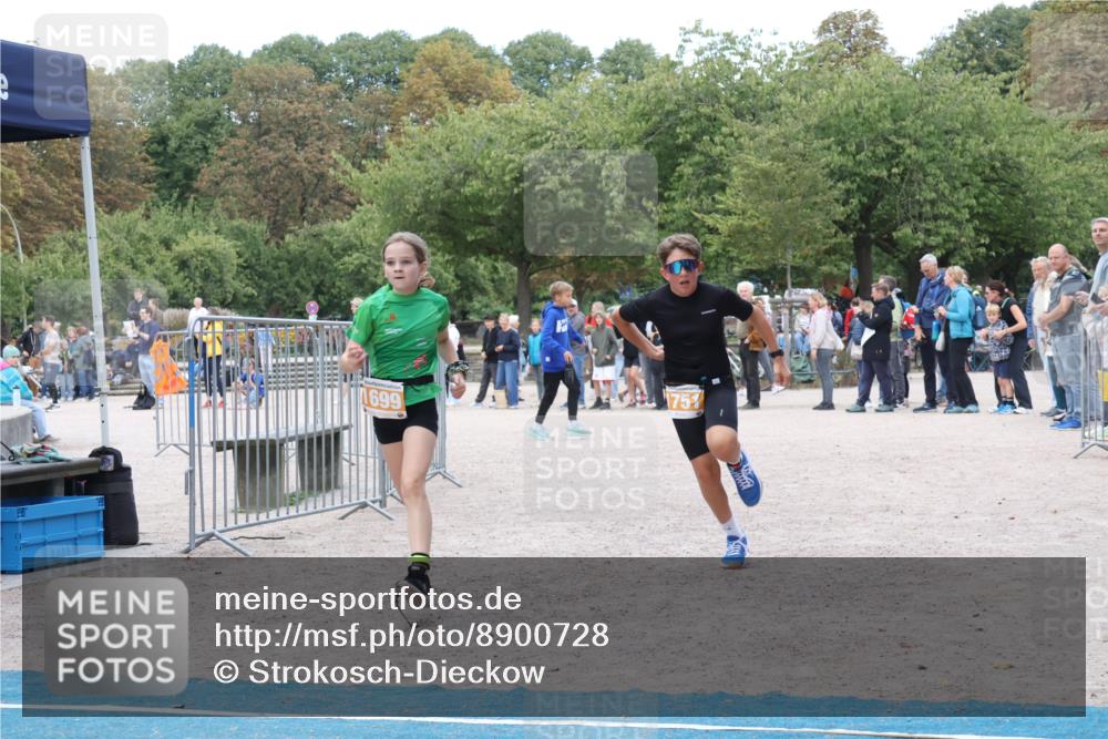 14.09.2025 - Stadtparktriathlon Strokosch-Dieckow http://msf.ph/oto/8900728 14.09.2025 14:40:19 Ziel 1699, 1751, 1778 meine-sportfotos.de