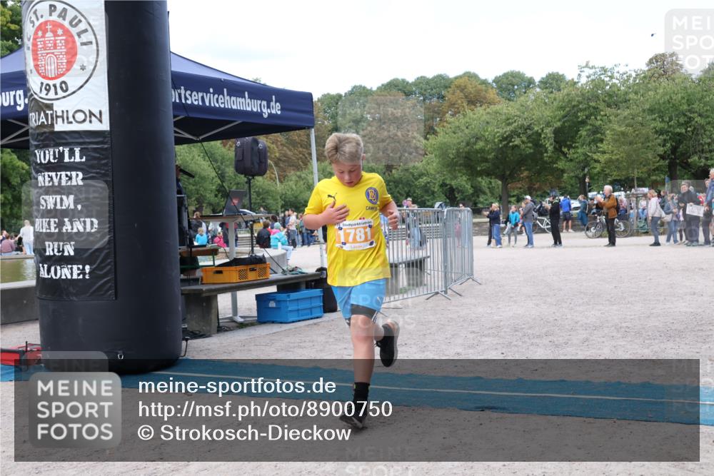 14.09.2025 - Stadtparktriathlon Strokosch-Dieckow http://msf.ph/oto/8900750 14.09.2025 14:40:36 Ziel 1694, 1696, 1781 meine-sportfotos.de