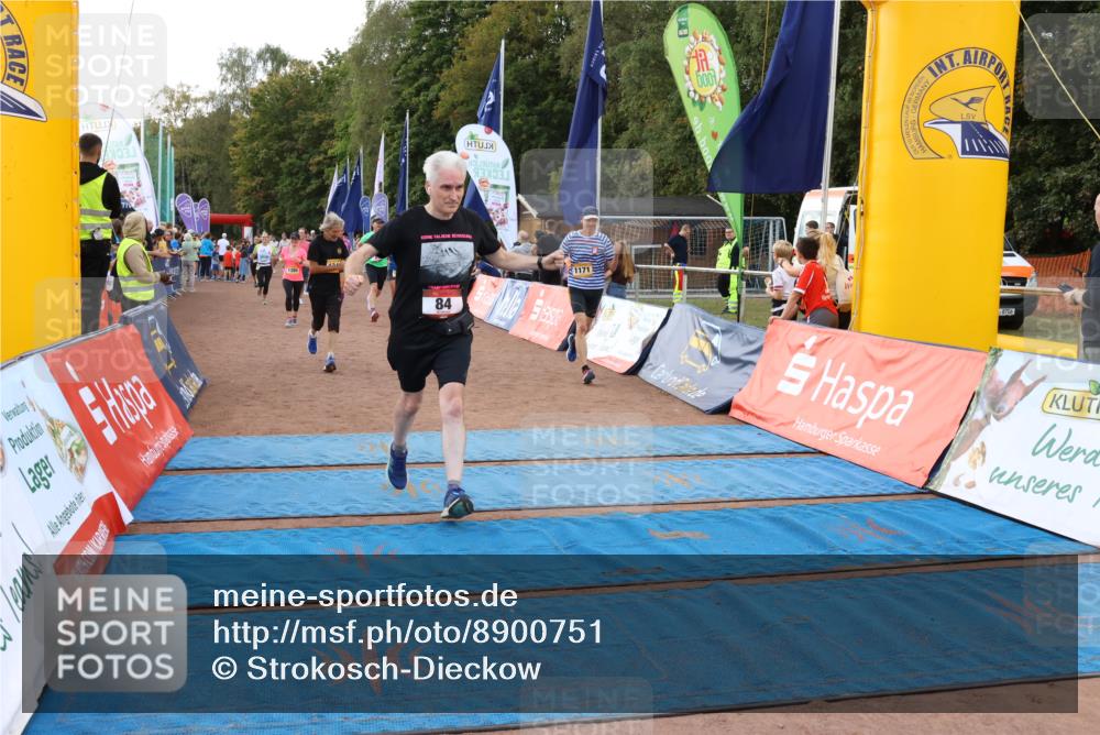 14.09.2025 - Airport Race Strokosch-Dieckow http://msf.ph/oto/8900751 14.09.2025 12:30:06 Ziel 84, 89, 967, 982, 1126, 1171, 1183, 1341, 1395, 1451, 1748, 1944, 4067, 4076, 4246 meine-sportfotos.de