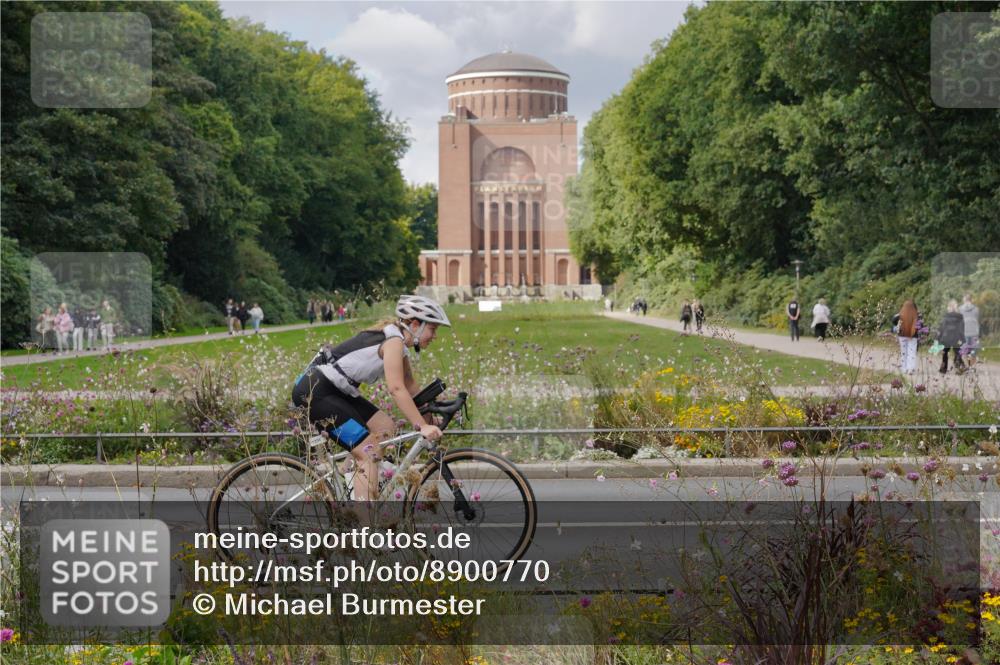 14.09.2025 - Stadtparktriathlon Michael Burmester http://msf.ph/oto/8900770 14.09.2025 13:07:51 Radfahren 1334, 1456, 1471, 1504 meine-sportfotos.de