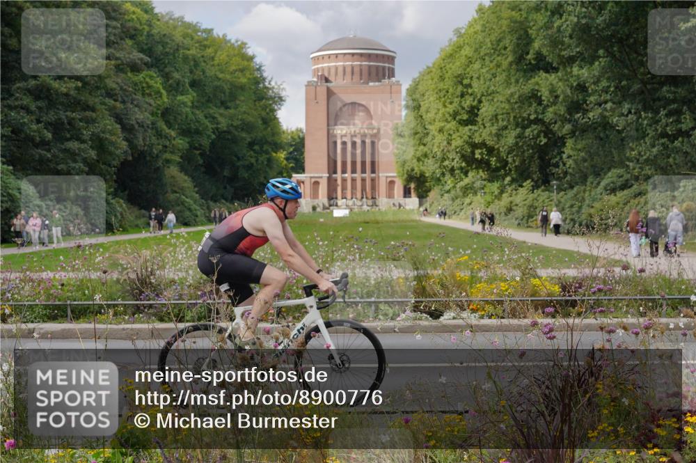 14.09.2025 - Stadtparktriathlon Michael Burmester http://msf.ph/oto/8900776 14.09.2025 13:07:54 Radfahren 1334, 1471, 1504 meine-sportfotos.de