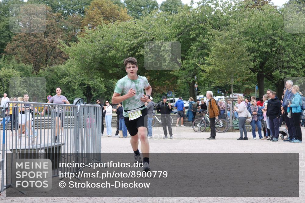 14.09.2025 - Stadtparktriathlon Strokosch-Dieckow http://msf.ph/oto/8900779 14.09.2025 14:40:44 Ziel 1455, 1474, 1557, 1694, 1696, 1791 meine-sportfotos.de