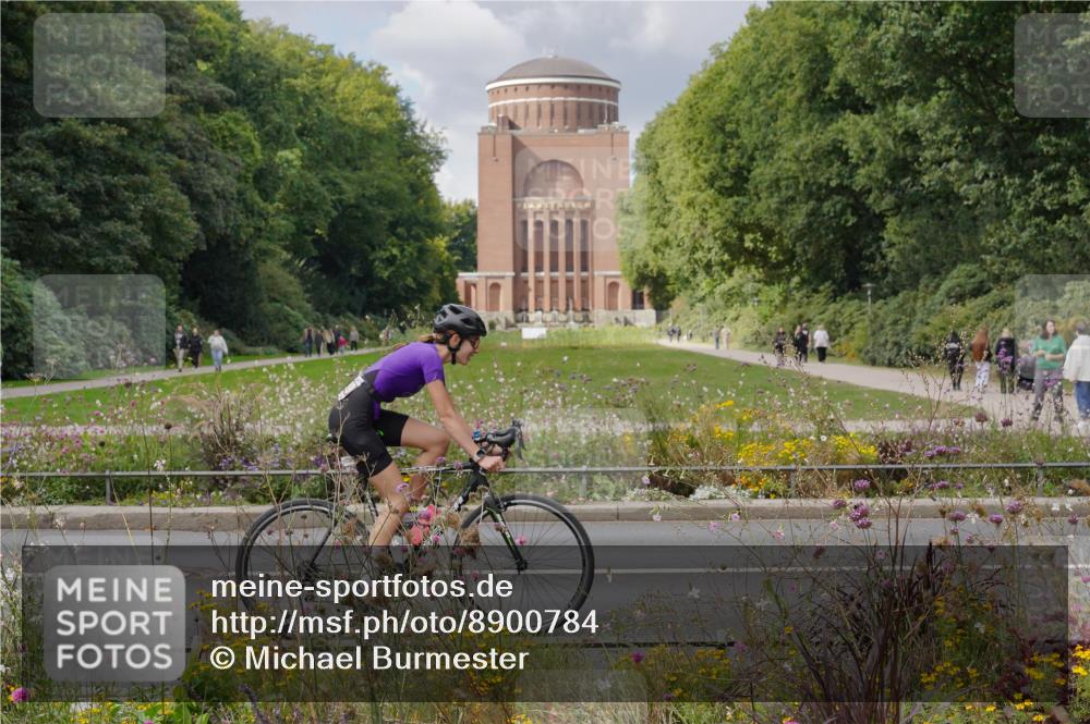 14.09.2025 - Stadtparktriathlon Michael Burmester http://msf.ph/oto/8900784 14.09.2025 13:08:05 Radfahren 1339 meine-sportfotos.de