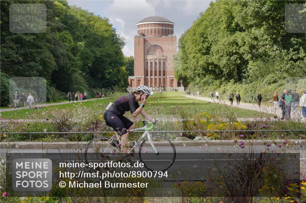 14.09.2025 - Stadtparktriathlon Michael Burmester http://msf.ph/oto/8900794 14.09.2025 13:08:20 Radfahren 1322, 1469 meine-sportfotos.de