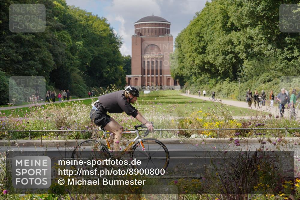 14.09.2025 - Stadtparktriathlon Michael Burmester http://msf.ph/oto/8900800 14.09.2025 13:08:34 Radfahren 1360, 1420, 1481, 1514, 1518 meine-sportfotos.de