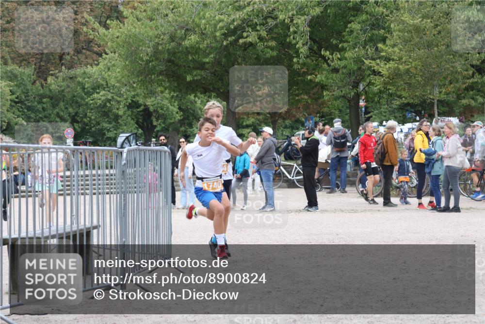 14.09.2025 - Stadtparktriathlon Strokosch-Dieckow http://msf.ph/oto/8900824 14.09.2025 14:41:07 Ziel 1727, 1740, 1804, 1865 meine-sportfotos.de