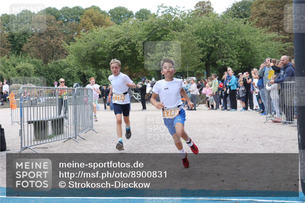 14.09.2025 - Stadtparktriathlon Strokosch-Dieckow http://msf.ph/oto/8900831 14.09.2025 14:41:08 Ziel 1727, 1740, 1804, 1865 meine-sportfotos.de