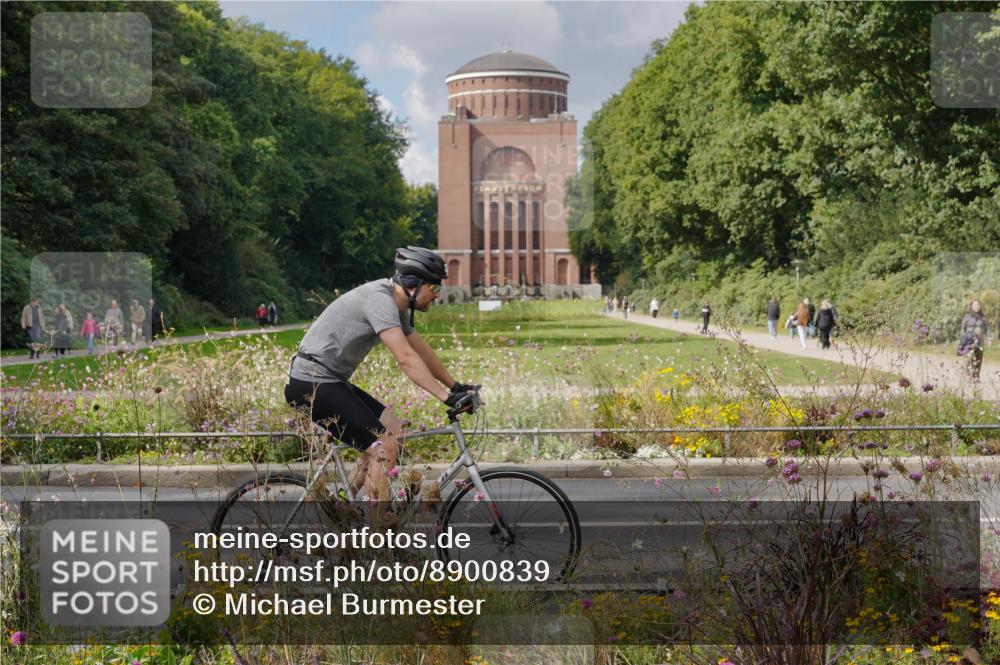 14.09.2025 - Stadtparktriathlon Michael Burmester http://msf.ph/oto/8900839 14.09.2025 13:08:48 Radfahren 1368, 1432, 1496, 1498, 1506, 1518 meine-sportfotos.de