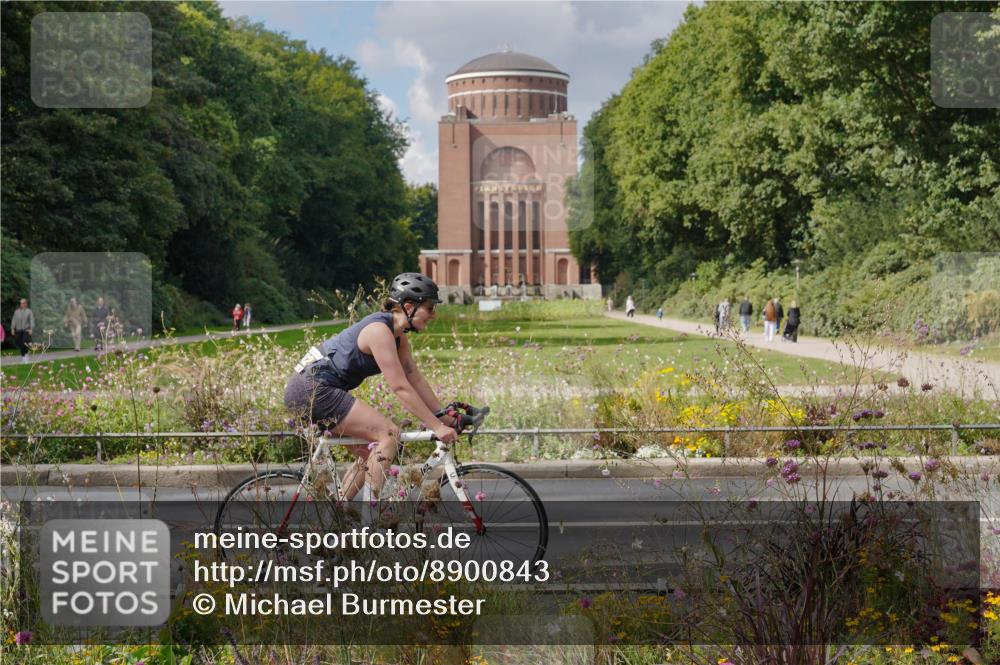 14.09.2025 - Stadtparktriathlon Michael Burmester http://msf.ph/oto/8900843 14.09.2025 13:08:55 Radfahren 1432, 1460, 1462 meine-sportfotos.de
