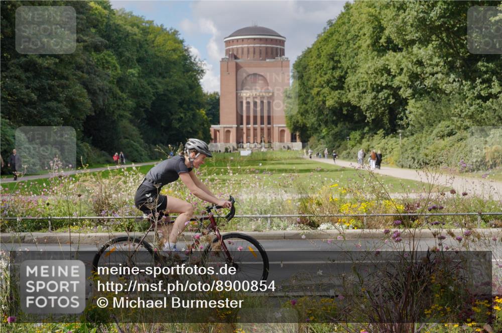 14.09.2025 - Stadtparktriathlon Michael Burmester http://msf.ph/oto/8900854 14.09.2025 13:09:03 Radfahren 1329, 1427, 1460, 1462, 1507, 1517 meine-sportfotos.de
