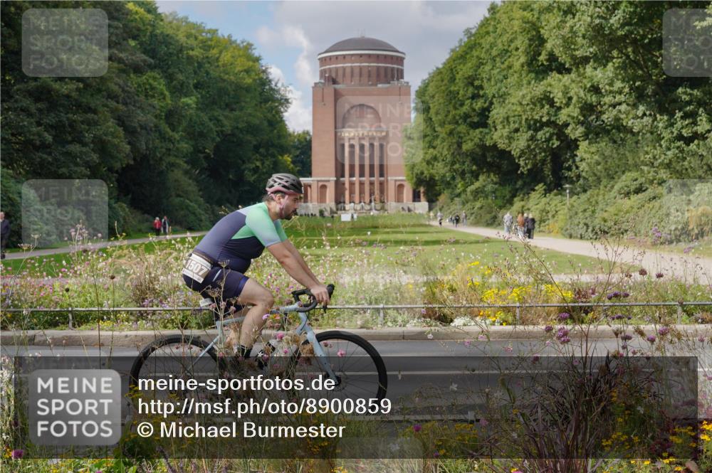 14.09.2025 - Stadtparktriathlon Michael Burmester http://msf.ph/oto/8900859 14.09.2025 13:09:05 Radfahren 1325, 1329, 1427, 1460, 1462, 1507, 1517 meine-sportfotos.de