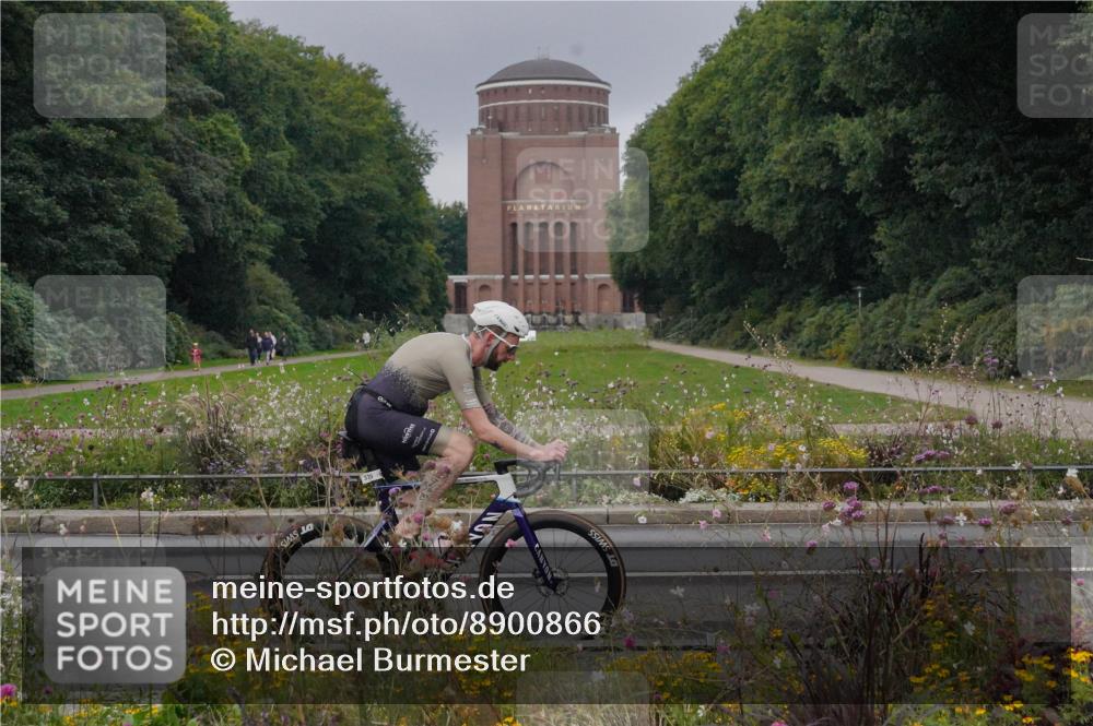 14.09.2025 - Stadtparktriathlon Michael Burmester http://msf.ph/oto/8900866 14.09.2025 09:21:17 Radfahren 339, 362, 401 meine-sportfotos.de
