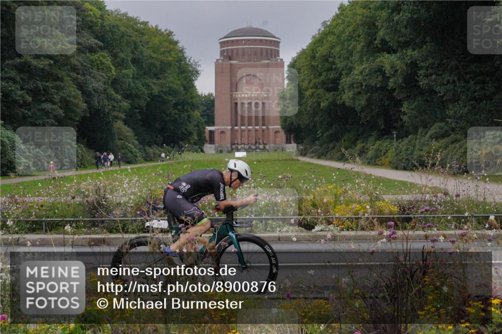 14.09.2025 - Stadtparktriathlon Michael Burmester http://msf.ph/oto/8900876 14.09.2025 09:21:23 Radfahren 349, 352, 362, 375 meine-sportfotos.de