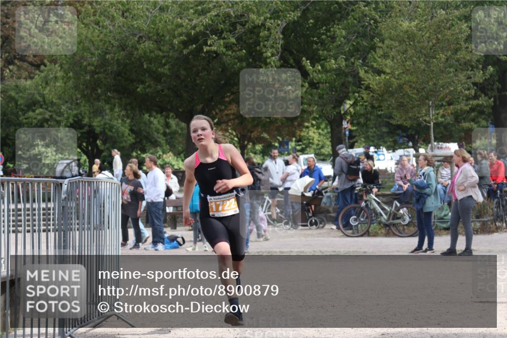 14.09.2025 - Stadtparktriathlon Strokosch-Dieckow http://msf.ph/oto/8900879 14.09.2025 14:41:56 Ziel 1722 meine-sportfotos.de