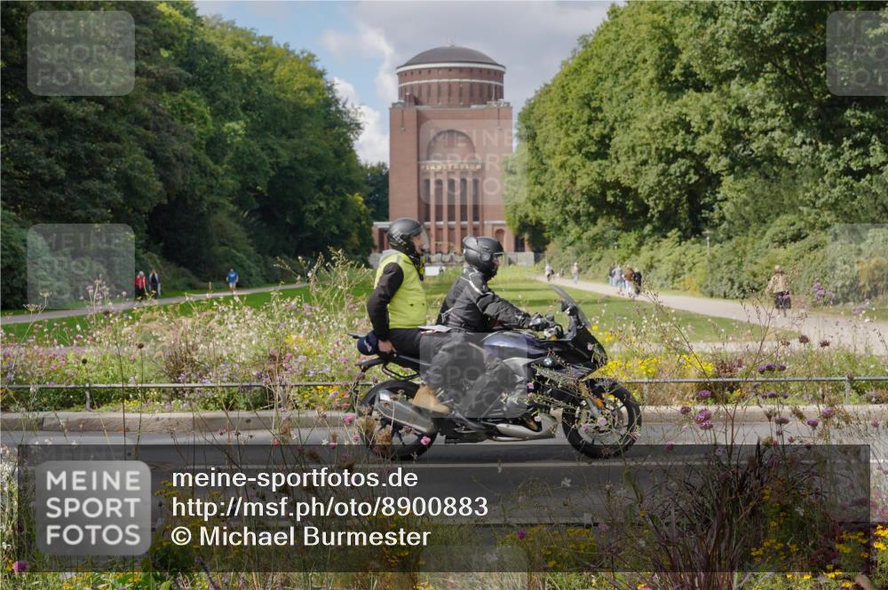 14.09.2025 - Stadtparktriathlon Michael Burmester http://msf.ph/oto/8900883 14.09.2025 13:09:18 Radfahren 1325, 1410, 1448 meine-sportfotos.de