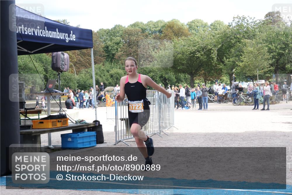 14.09.2025 - Stadtparktriathlon Strokosch-Dieckow http://msf.ph/oto/8900889 14.09.2025 14:41:57 Ziel 1722, 1743 meine-sportfotos.de