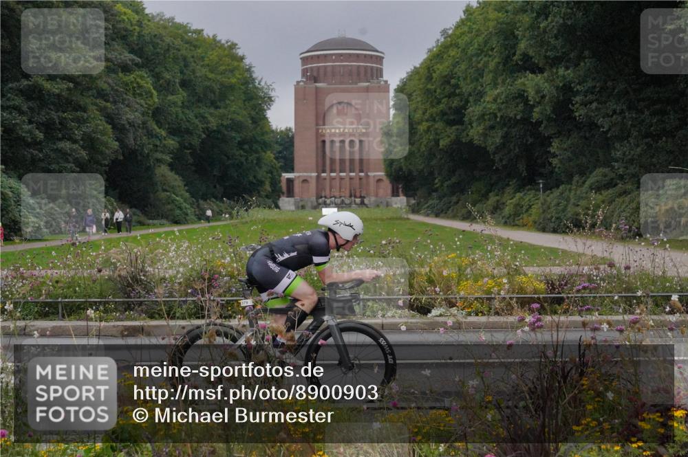 14.09.2025 - Stadtparktriathlon Michael Burmester http://msf.ph/oto/8900903 14.09.2025 09:21:34 Radfahren 323, 349, 365, 379, 383, 393, 400, 450 meine-sportfotos.de
