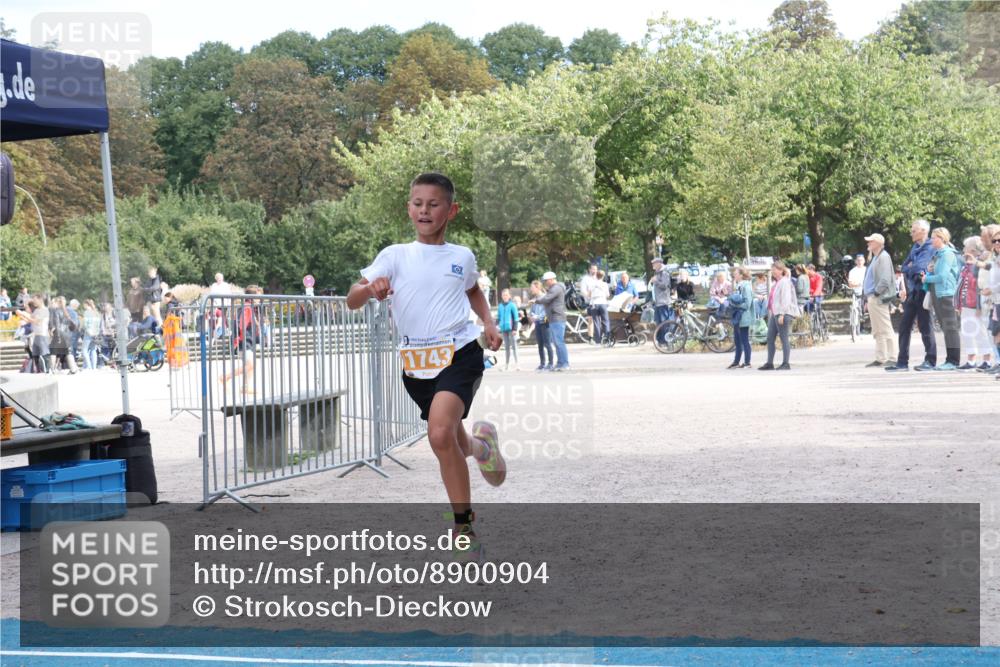 14.09.2025 - Stadtparktriathlon Strokosch-Dieckow http://msf.ph/oto/8900904 14.09.2025 14:42:04 Ziel 1743 meine-sportfotos.de