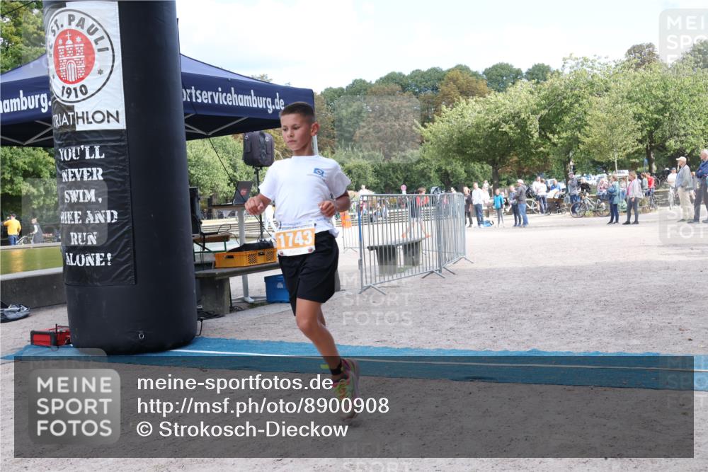14.09.2025 - Stadtparktriathlon Strokosch-Dieckow http://msf.ph/oto/8900908 14.09.2025 14:42:05 Ziel 1743 meine-sportfotos.de