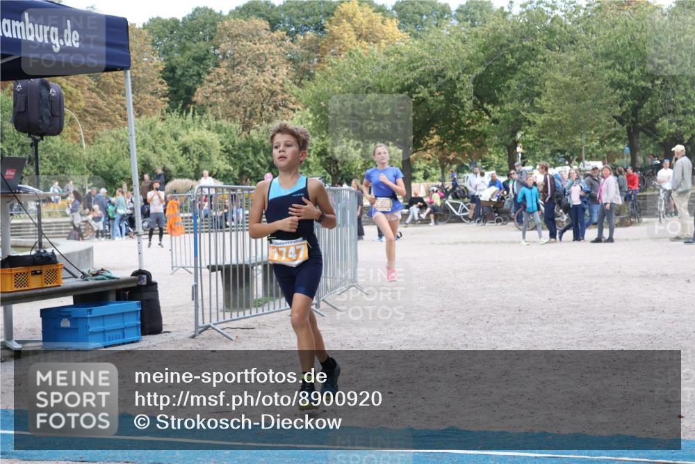14.09.2025 - Stadtparktriathlon Strokosch-Dieckow http://msf.ph/oto/8900920 14.09.2025 14:42:15 Ziel 1698, 1747 meine-sportfotos.de