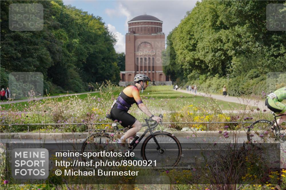 14.09.2025 - Stadtparktriathlon Michael Burmester http://msf.ph/oto/8900921 14.09.2025 13:09:36 Radfahren 1343, 1441, 1454, 1515 meine-sportfotos.de
