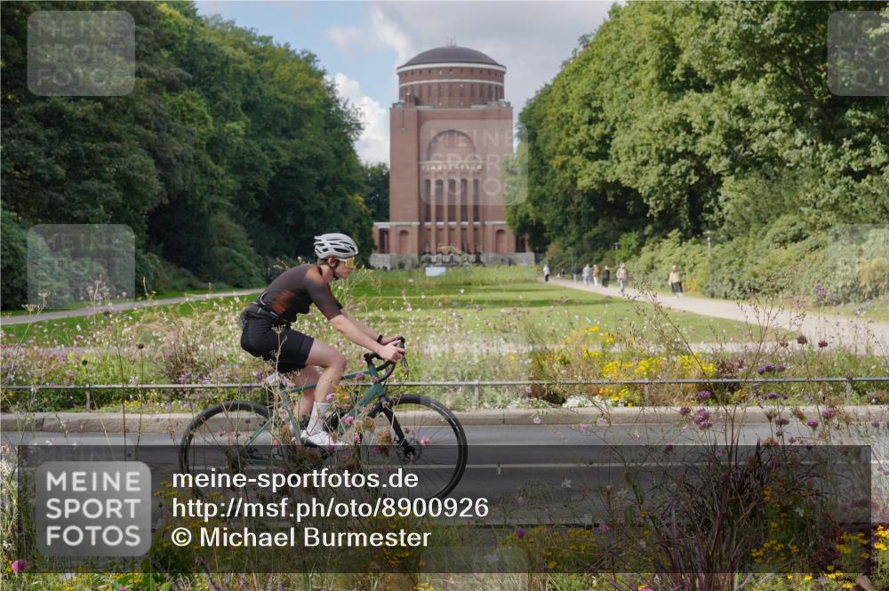 14.09.2025 - Stadtparktriathlon Michael Burmester http://msf.ph/oto/8900926 14.09.2025 13:09:42 Radfahren 1343, 1515 meine-sportfotos.de