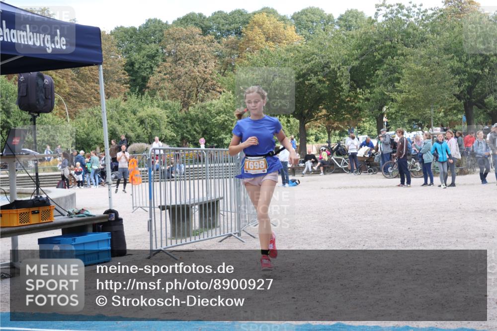 14.09.2025 - Stadtparktriathlon Strokosch-Dieckow http://msf.ph/oto/8900927 14.09.2025 14:42:17 Ziel 1698, 1747 meine-sportfotos.de