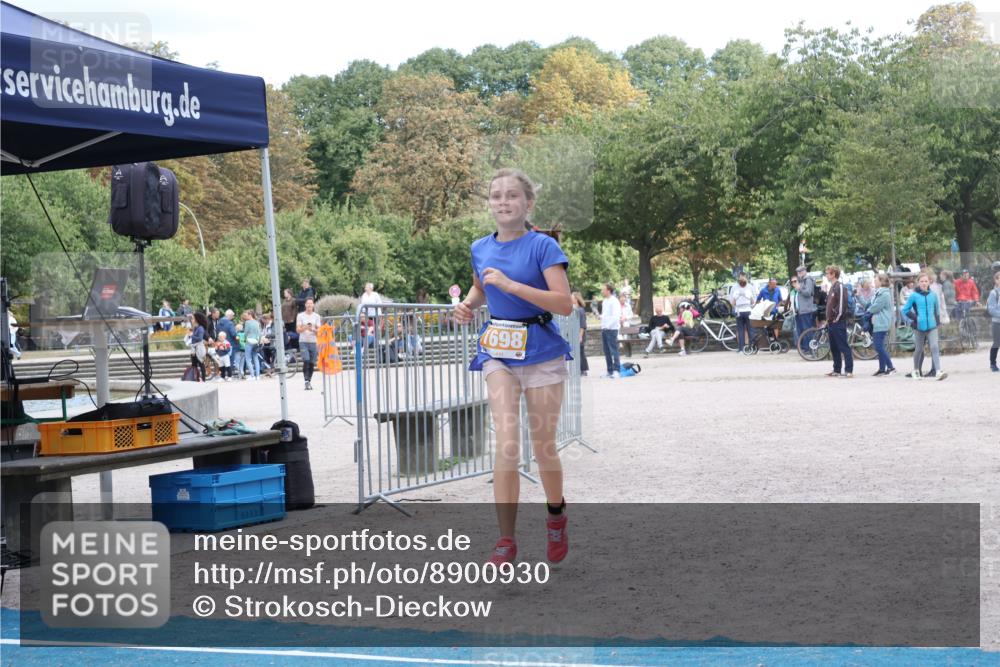 14.09.2025 - Stadtparktriathlon Strokosch-Dieckow http://msf.ph/oto/8900930 14.09.2025 14:42:17 Ziel 1698, 1747 meine-sportfotos.de
