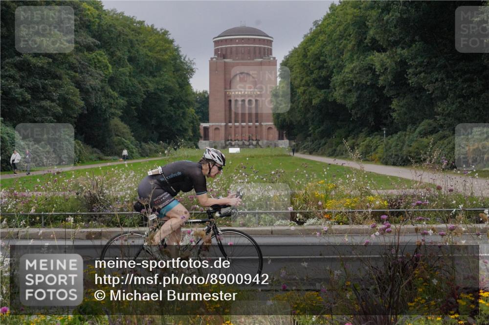 14.09.2025 - Stadtparktriathlon Michael Burmester http://msf.ph/oto/8900942 14.09.2025 09:21:50 Radfahren 337, 354, 357, 430, 458, 504 meine-sportfotos.de