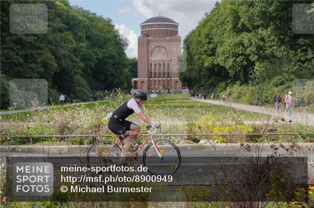 14.09.2025 - Stadtparktriathlon Michael Burmester http://msf.ph/oto/8900949 14.09.2025 13:10:14 Radfahren 1349, 1384, 1403, 1436, 1480, 1488, 1499, 1501, 1508 meine-sportfotos.de