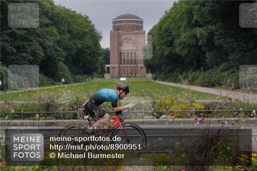 14.09.2025 - Stadtparktriathlon Michael Burmester http://msf.ph/oto/8900951 14.09.2025 09:21:52 Radfahren 337, 354, 357, 430, 451, 458, 504 meine-sportfotos.de