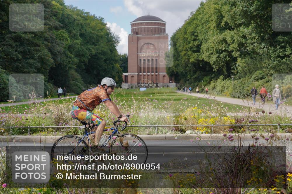 14.09.2025 - Stadtparktriathlon Michael Burmester http://msf.ph/oto/8900954 14.09.2025 13:10:15 Radfahren 1349, 1384, 1403, 1436, 1480, 1488, 1499, 1501, 1508 meine-sportfotos.de