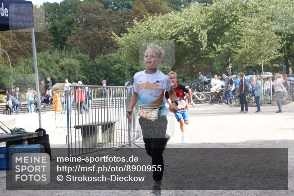 14.09.2025 - Stadtparktriathlon Strokosch-Dieckow http://msf.ph/oto/8900955 14.09.2025 14:42:52 Ziel 1715, 1750, 1779 meine-sportfotos.de