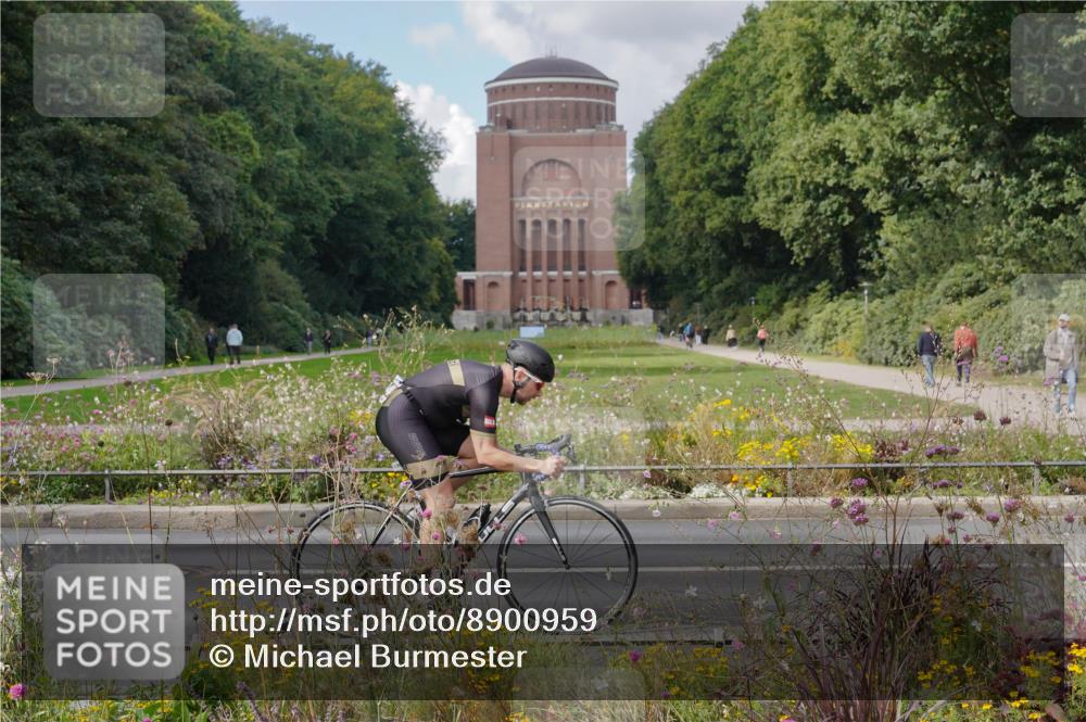 14.09.2025 - Stadtparktriathlon Michael Burmester http://msf.ph/oto/8900959 14.09.2025 13:10:16 Radfahren 1349, 1384, 1403, 1436, 1438, 1439, 1467, 1480, 1488, 1499, 1501, 1508 meine-sportfotos.de