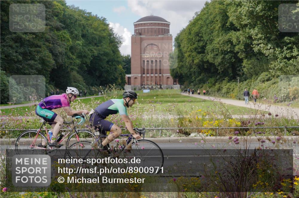 14.09.2025 - Stadtparktriathlon Michael Burmester http://msf.ph/oto/8900971 14.09.2025 13:10:20 Radfahren 1349, 1384, 1387, 1436, 1438, 1439, 1467, 1480, 1488, 1499, 1501 meine-sportfotos.de