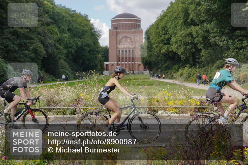 14.09.2025 - Stadtparktriathlon Michael Burmester http://msf.ph/oto/8900987 14.09.2025 13:10:25 Radfahren 1349, 1387, 1436, 1438, 1439, 1467, 1488, 1489, 1499, 1501 meine-sportfotos.de