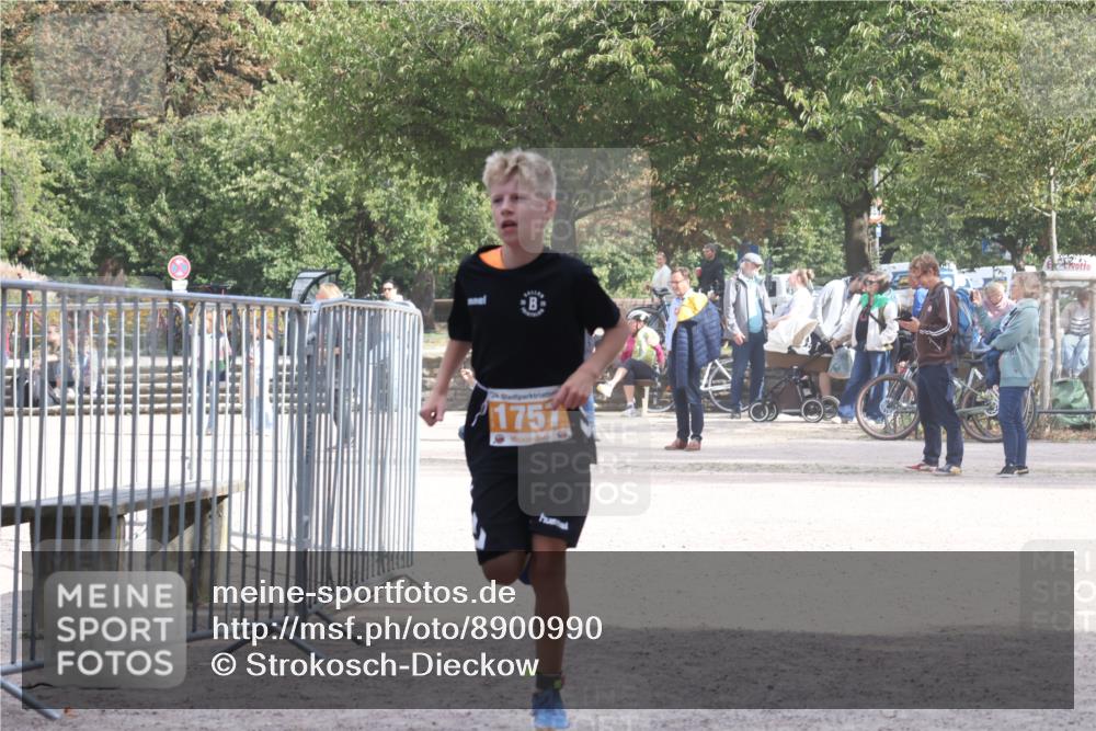 14.09.2025 - Stadtparktriathlon Strokosch-Dieckow http://msf.ph/oto/8900990 14.09.2025 14:43:11 Ziel 1757 meine-sportfotos.de