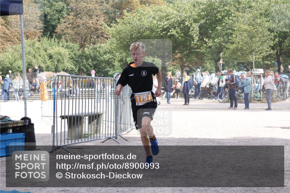 14.09.2025 - Stadtparktriathlon Strokosch-Dieckow http://msf.ph/oto/8900993 14.09.2025 14:43:12 Ziel 1757 meine-sportfotos.de