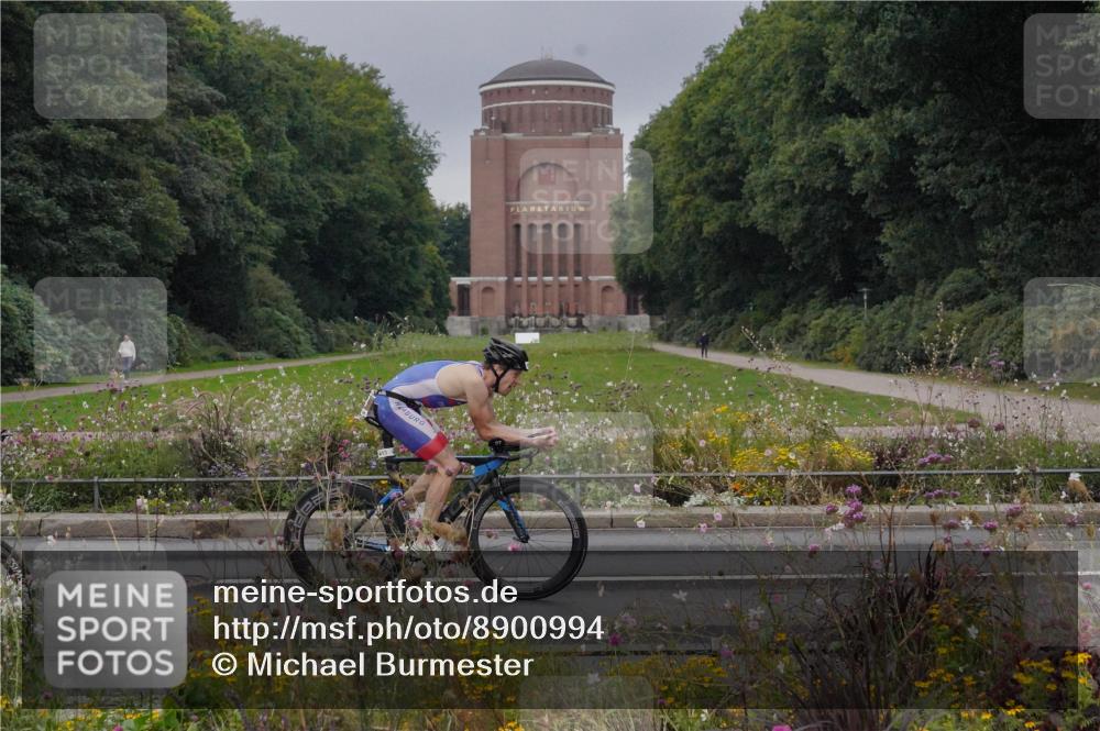 14.09.2025 - Stadtparktriathlon Michael Burmester http://msf.ph/oto/8900994 14.09.2025 09:22:16 Radfahren 311, 348, 361, 392, 398, 413, 414, 432, 487 meine-sportfotos.de