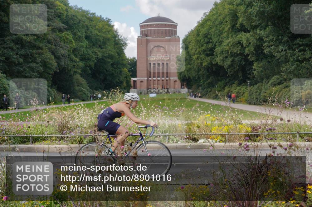 14.09.2025 - Stadtparktriathlon Michael Burmester http://msf.ph/oto/8901016 14.09.2025 13:10:41 Radfahren 1331, 1341, 1342, 1380, 1414, 1431, 1493, 1510, 1519 meine-sportfotos.de