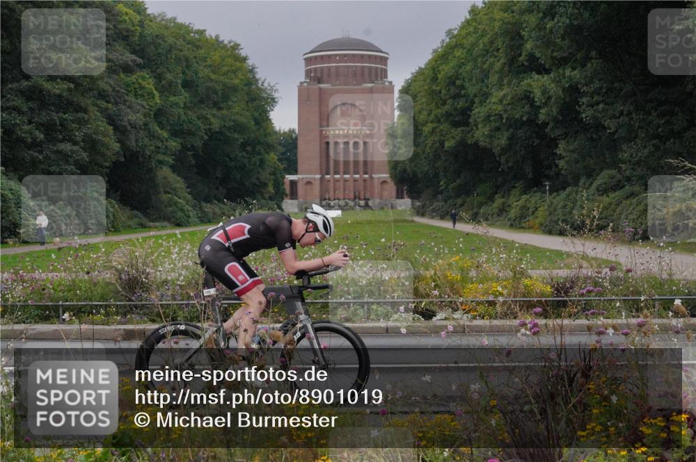 14.09.2025 - Stadtparktriathlon Michael Burmester http://msf.ph/oto/8901019 14.09.2025 09:22:23 Radfahren 311, 348, 361, 367, 392, 398, 432, 466, 487 meine-sportfotos.de