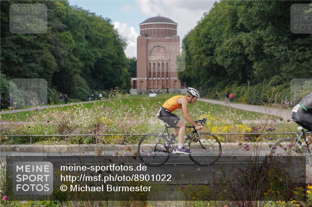 14.09.2025 - Stadtparktriathlon Michael Burmester http://msf.ph/oto/8901022 14.09.2025 13:10:43 Radfahren 1331, 1341, 1342, 1380, 1414, 1431, 1493, 1519 meine-sportfotos.de