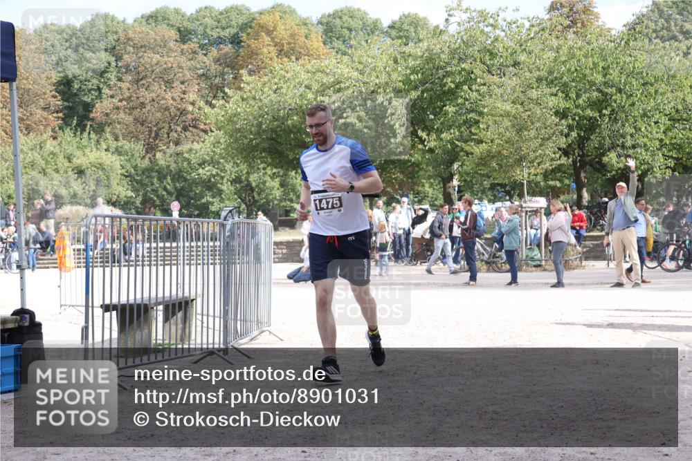 14.09.2025 - Stadtparktriathlon Strokosch-Dieckow http://msf.ph/oto/8901031 14.09.2025 14:43:32 Ziel 1475 meine-sportfotos.de