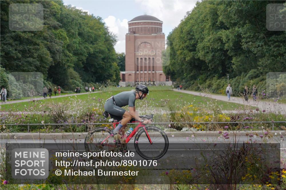 14.09.2025 - Stadtparktriathlon Michael Burmester http://msf.ph/oto/8901076 14.09.2025 13:11:46 Radfahren 1376, 1435, 1437, 1483, 1521 meine-sportfotos.de