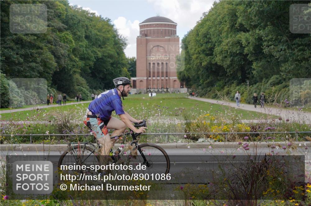 14.09.2025 - Stadtparktriathlon Michael Burmester http://msf.ph/oto/8901086 14.09.2025 13:11:51 Radfahren 1376, 1435, 1437, 1483, 1521 meine-sportfotos.de